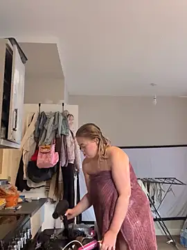 KaylaTrudi online show from 10.20.25