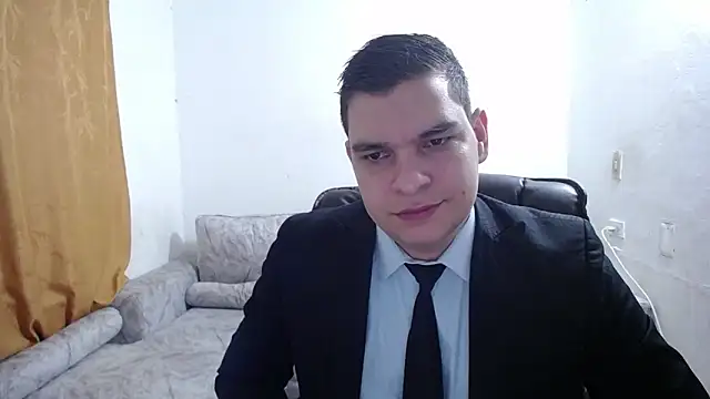 Snapshot of Victor_Maitland chatting on 11.25.25 Victor Maitland online show from 11.25.25