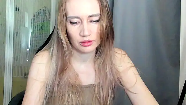 JessFoxxx online show from 04.11.26