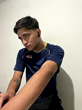 Tavinho067 online show from 12.14.25