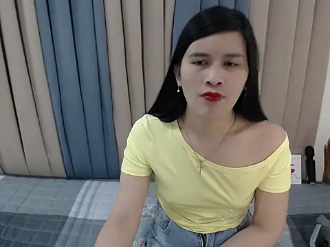 Snapshot of pinay_amaliax chatting on 05.10.26 pinay amaliax online show from 05.10.26