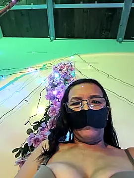 Tina 2pp online show from 11.26.25