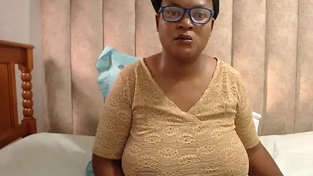 Sexybusty01 online show from 02.18.26