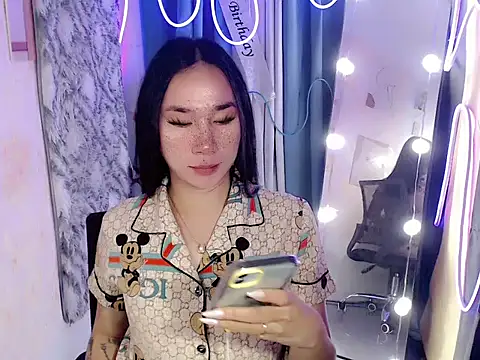 Snapshot of in_yourdreamstarxx chatting on 12.21.25 in yourdreamstarxx online show from 12.21.25