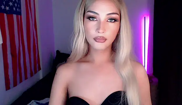 Snapshot of Alicegreenexx chatting on 10.08.25 Alicegreenexx online show from 10.08.25