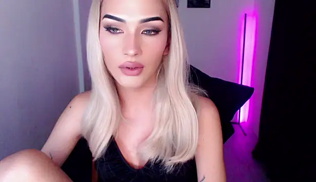 Snapshot of Alicegreenexx chatting on 05.21.26 Alicegreenexx online show from 05.21.26