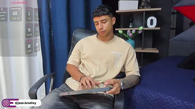 jaze bradley online show from 10.31.25