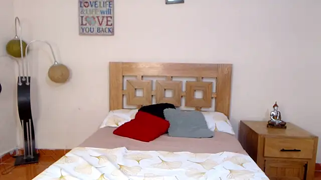 ValeSantoDomingo online show from 10.14.25