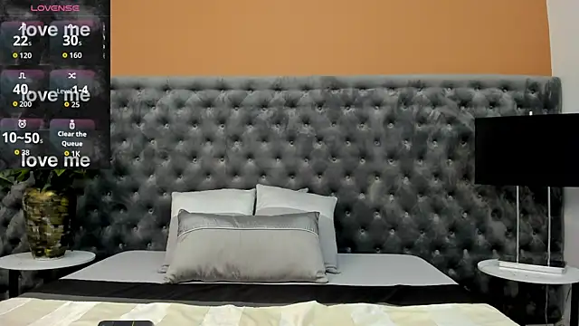 ValeSantoDomingo online show from 06.13.26