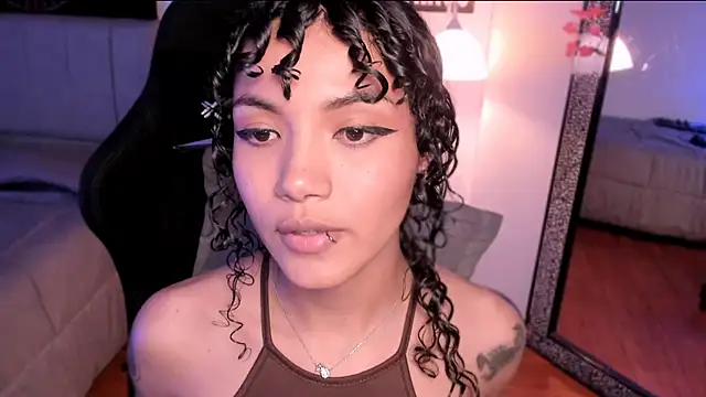 Snapshot of Nati____ chatting on 10.16.25 Nati online show from 10.16.25