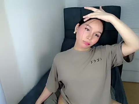 Snapshot of holly_tabby chatting on 12.21.25 holly tabby online show from 12.21.25