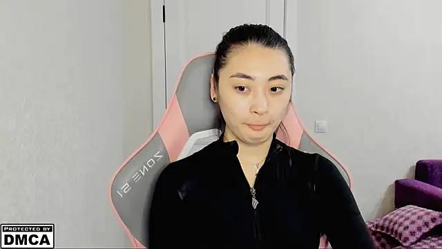 Snapshot of MeilideQian1 chatting on 10.24.25 MeilideQian1 online show from 10.24.25