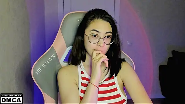 Snapshot of MeilideQian1 chatting on 11.22.25 MeilideQian1 online show from 11.22.25