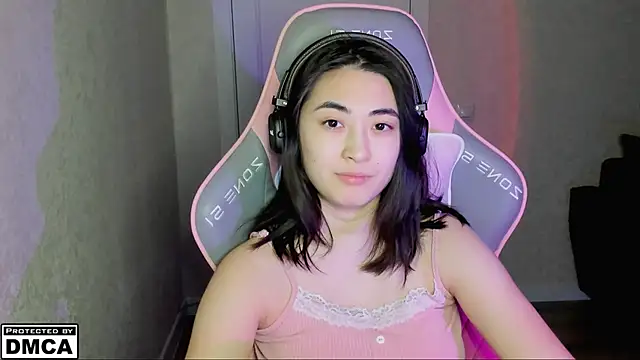 Snapshot of MeilideQian1 chatting on 11.25.25 MeilideQian1 online show from 11.25.25