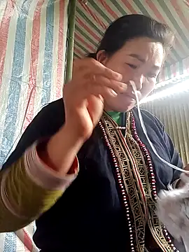 jienrrr online show from 10.28.25