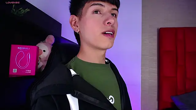 Ezra Storm online show from 02.01.26