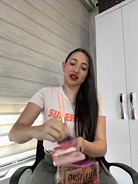 Snapshot of AndieJones_ chatting on 11.12.25 AndieJones online show from 11.12.25