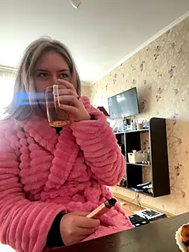 Tomyris yuki online show from 11.14.25