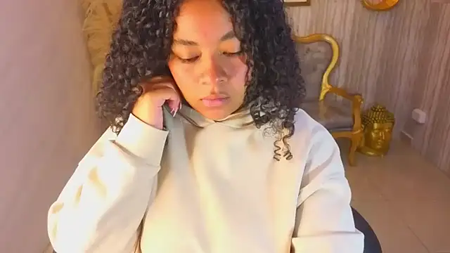 Snapshot of risada_temptation_s chatting on 10.31.25 risada temptation s online show from 10.31.25