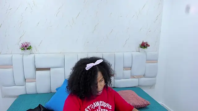 MiiaSmith   online show from 12.21.25