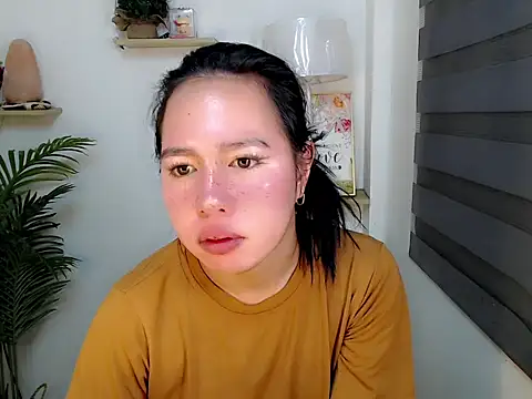 Snapshot of kimbratx chatting on 11.24.25 kimbratx online show from 11.24.25