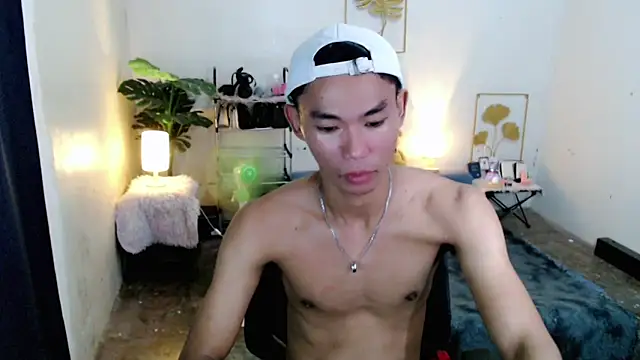 Snapshot of naughty_rence chatting on 01.08.26 naughty rence online show from 01.08.26