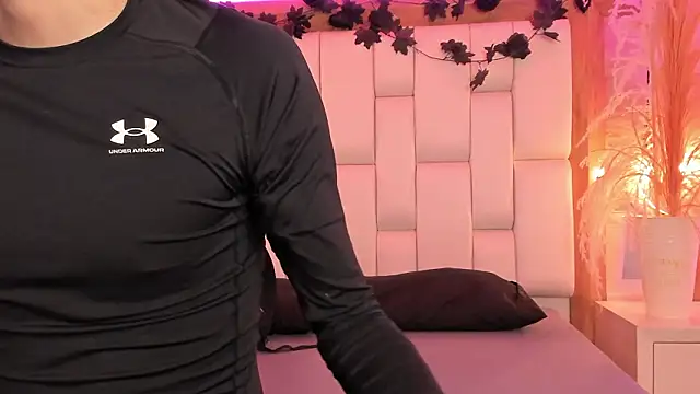 Snapshot of Daphne_And_Roger chatting on 02.03.26 Daphne And Roger online show from 02.03.26