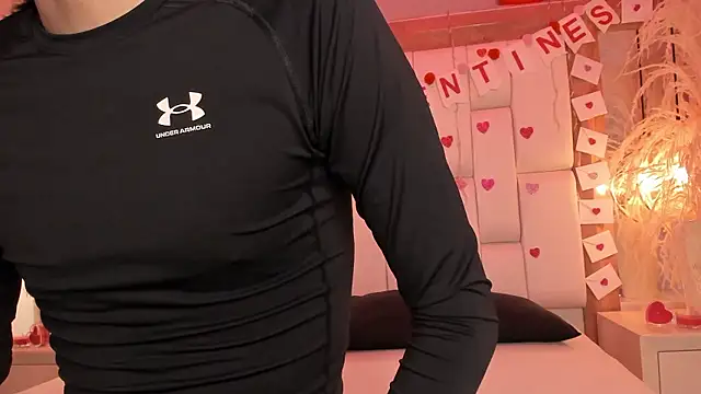 Snapshot of Daphne_And_Roger chatting on 02.13.26 Daphne And Roger online show from 02.13.26