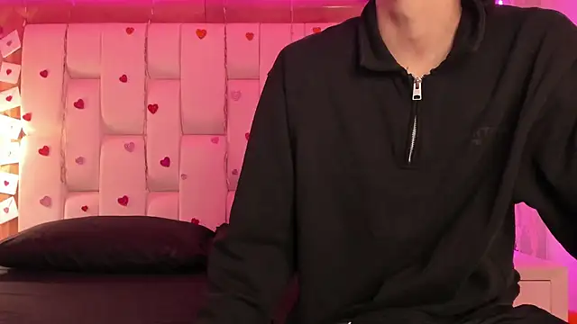 Snapshot of Daphne_And_Roger chatting on 02.21.26 Daphne And Roger online show from 02.21.26