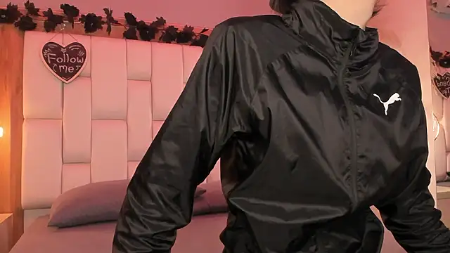 Snapshot of Daphne_And_Roger chatting on 02.24.26 Daphne And Roger online show from 02.24.26