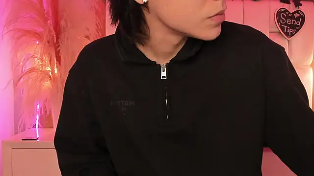 Snapshot of Daphne_And_Roger chatting on 02.27.26 Daphne And Roger online show from 02.27.26