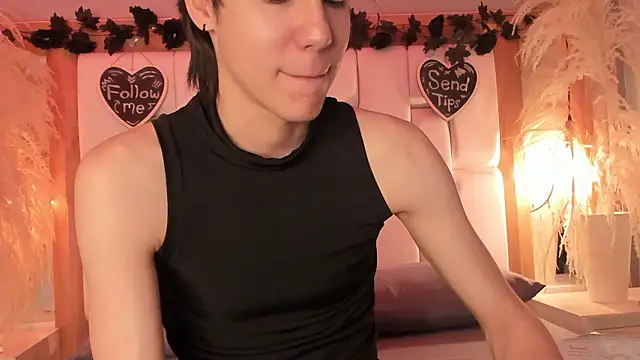 Daphne And Roger online show from 03.07.26