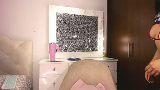 lina quinn online show from 07.07.26