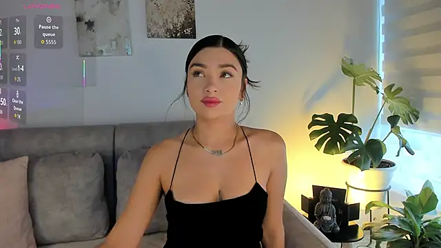 Snapshot of Estrer_collins chatting on 10.23.25 Estrer collins online show from 10.23.25