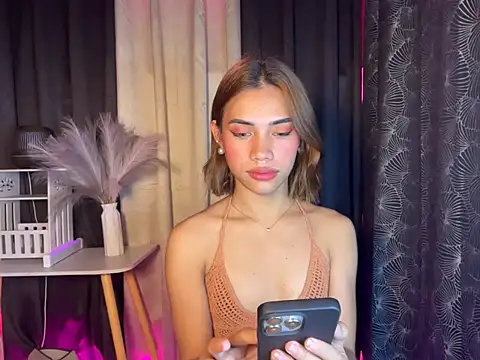 Lovelynikki03 online show from 10.12.25