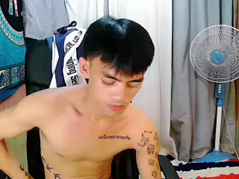 urhunky boy online show from 10.29.25