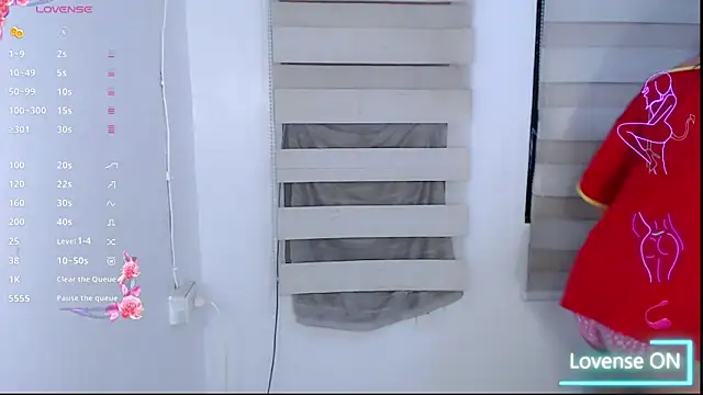 Snapshot of Lalisaslut18 chatting on 02.17.26 Lalisaslut18 online show from 02.17.26