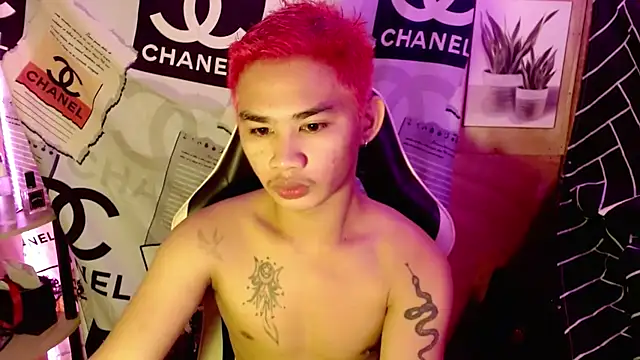 Snapshot of asianhardcock25 chatting on 09.25.25 asianhardcock25 online show from 09.25.25