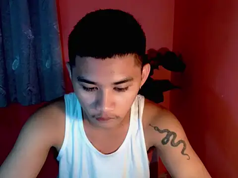 Snapshot of asianhardcock25 chatting on 11.20.25 asianhardcock25 online show from 11.20.25