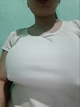 Snapshot of Shiny_Babe chatting on 05.08.26 Shiny Babe online show from 05.08.26