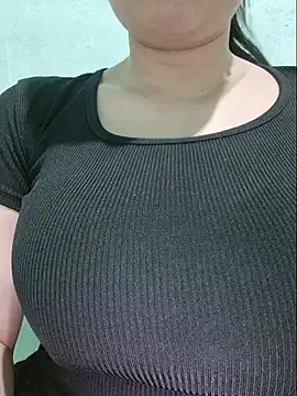 Shiny Babe online show from 06.15.26