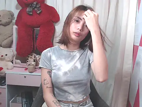 Snapshot of miss-miya chatting on 11.12.25 miss-miya online show from 11.12.25