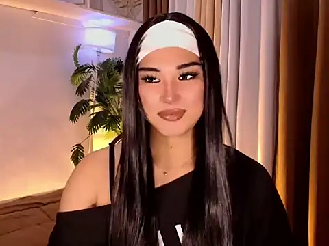 Snapshot of magnificent_kitana chatting on 06.07.26 magnificent kitana online show from 06.07.26