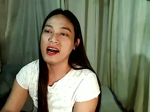 Snapshot of beatiful_lust chatting on 10.22.25 beatiful lust online show from 10.22.25