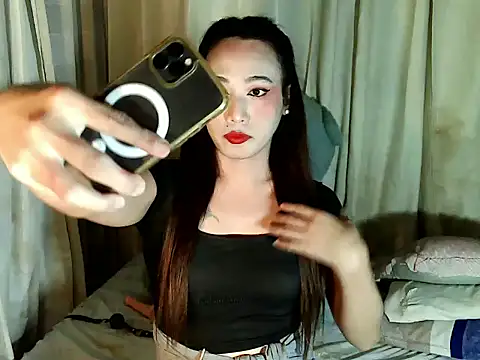 Snapshot of beatiful_lust chatting on 11.13.25 beatiful lust online show from 11.13.25