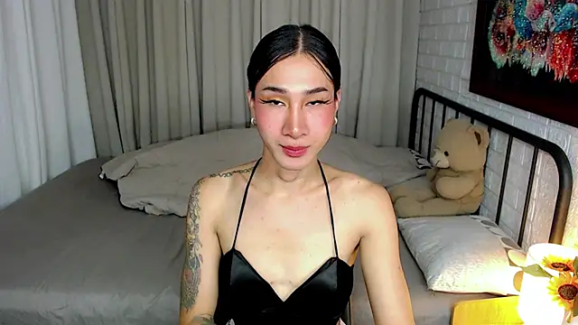 TRANSGODDESSA online show from 12.23.25