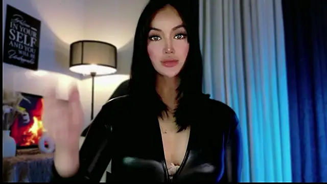 Snapshot of anna_lala7 chatting on 10.22.25 anna lala7 online show from 10.22.25