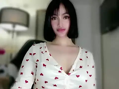 Snapshot of anna_lala7 chatting on 11.28.25 anna lala7 online show from 11.28.25