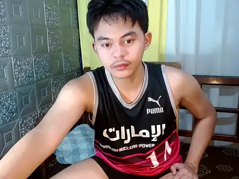 Snapshot of urguy_toshi chatting on 11.26.25 urguy toshi online show from 11.26.25