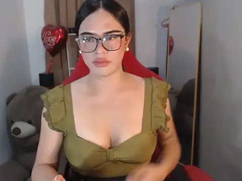 Snapshot of RebeccaTs chatting on 04.12.26 RebeccaTs online show from 04.12.26